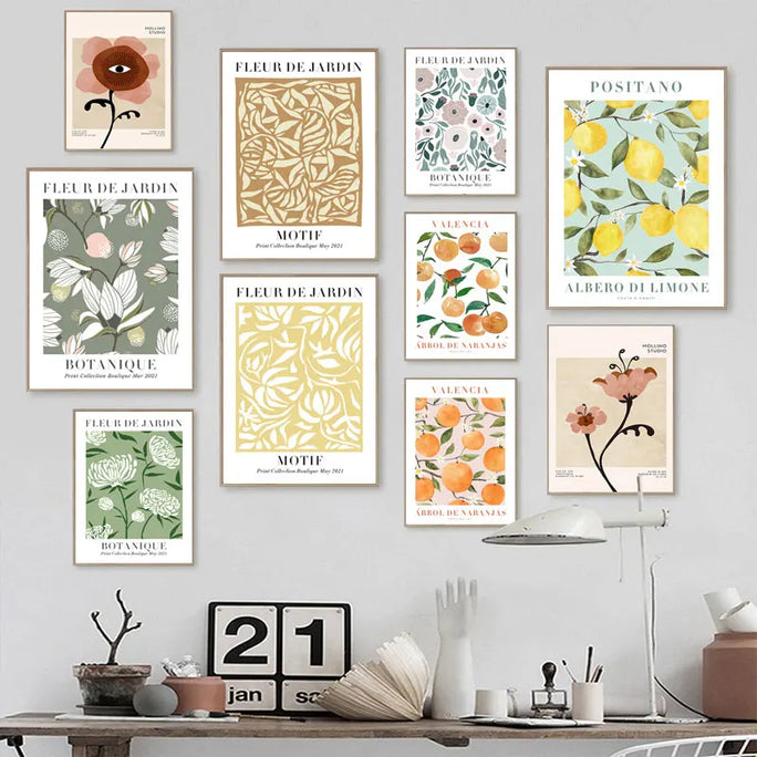 Abstract Vintage Plant Wall Art – Serene, Timeless Nature-Inspired Decor